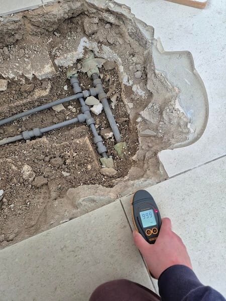 Leak Detectors Finding and Fixing an Underfloor Heating Leak in Greater Belfast.